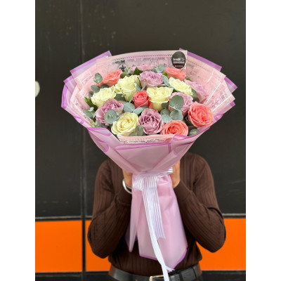 15 RENKLİ GÜL BUKETİ